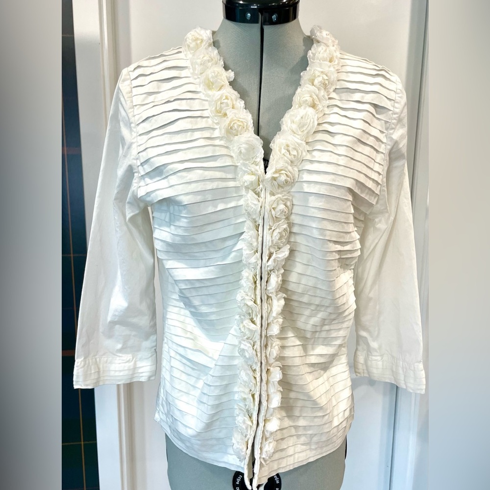Ravel Cotton Pleated blouse w/fabric roses, snap close, 3/4 sleeves, SzS, EUC